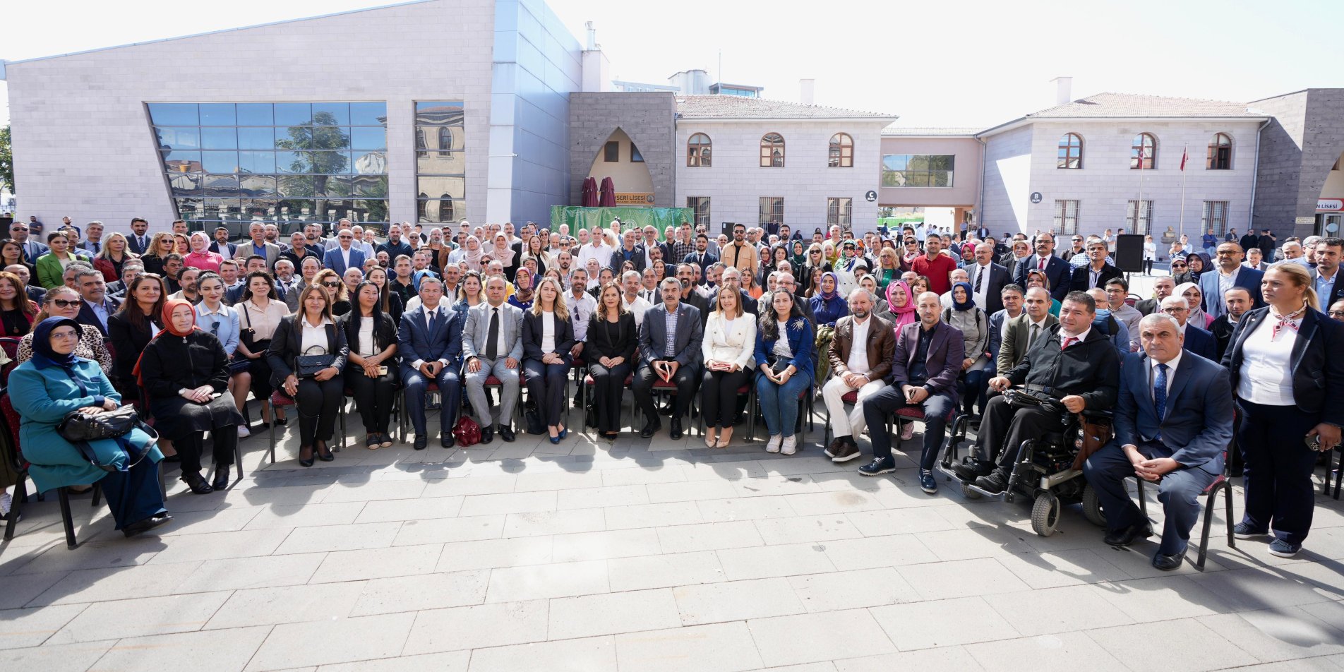 ÖĞRETMENLİK MESLEĞİ KANUNU TEKLİFİ TBMM GENEL KURULUNDA KABUL EDİLDİ
